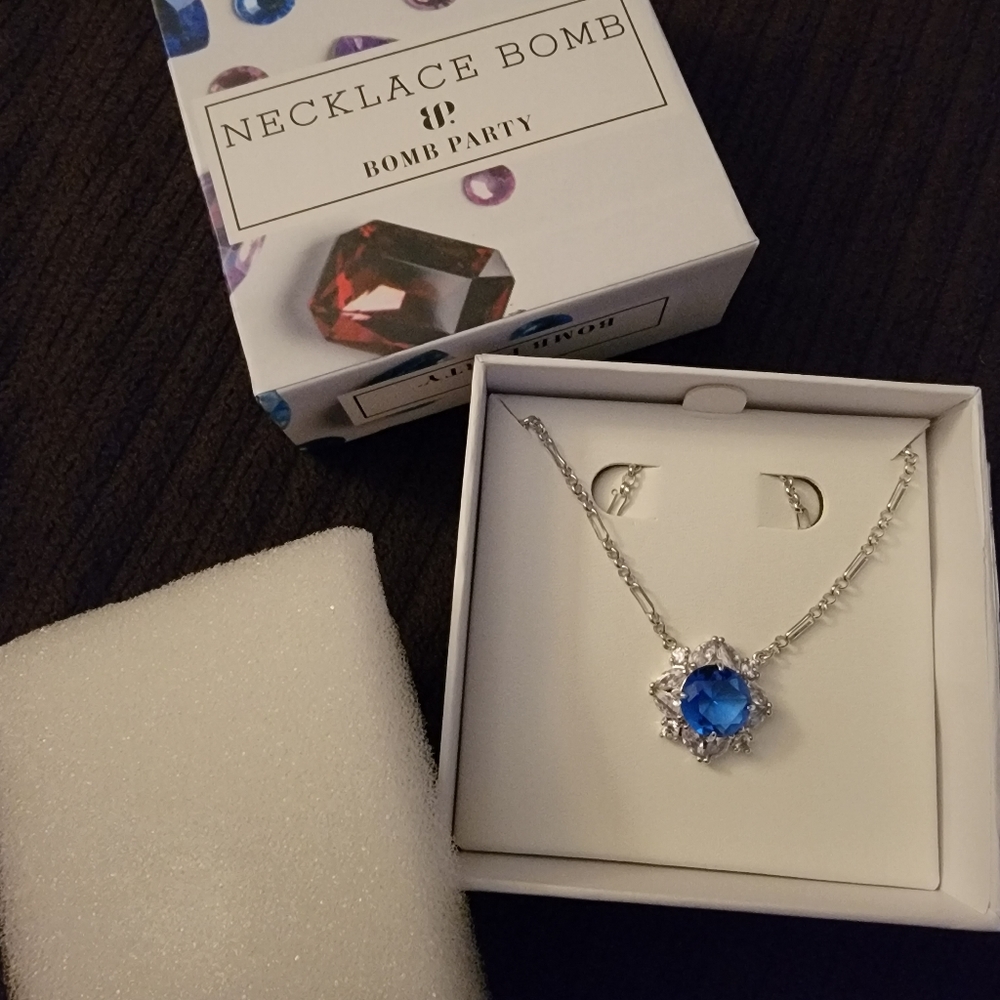 Bomb party necklace